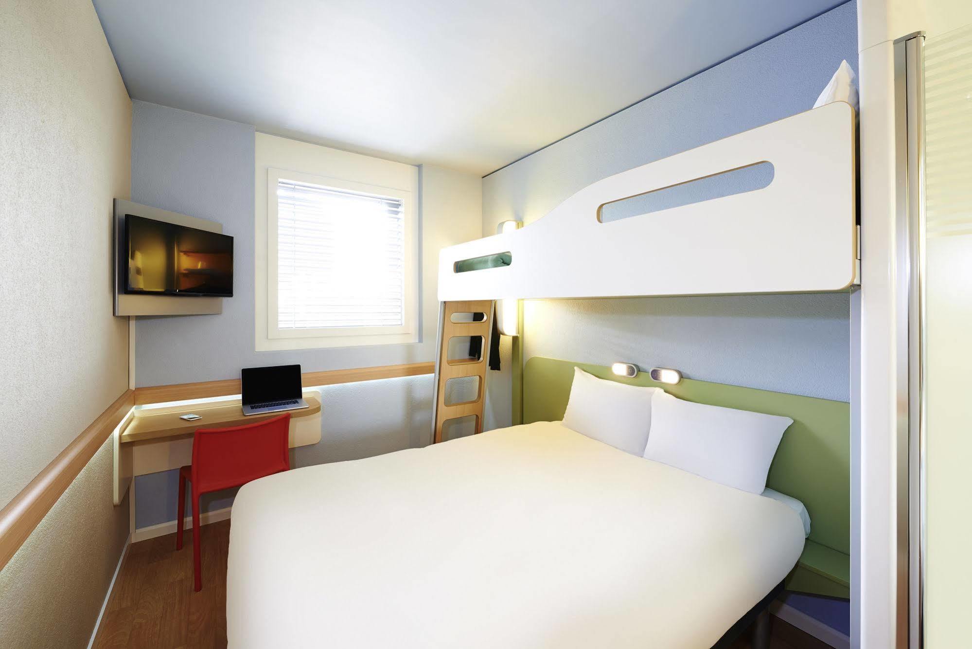 Ibis Budget Basel City Экстерьер фото